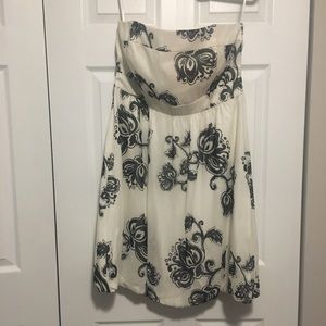 SOLD✨NWOT White House Black Market - Cocktail Dress✨